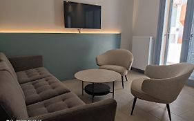Blue Rose Luxury And Comfort Apartment At The Centre Of Preveza